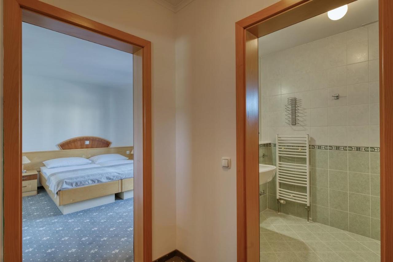 Garni Hotel Zvon Зрече Екстер'єр фото