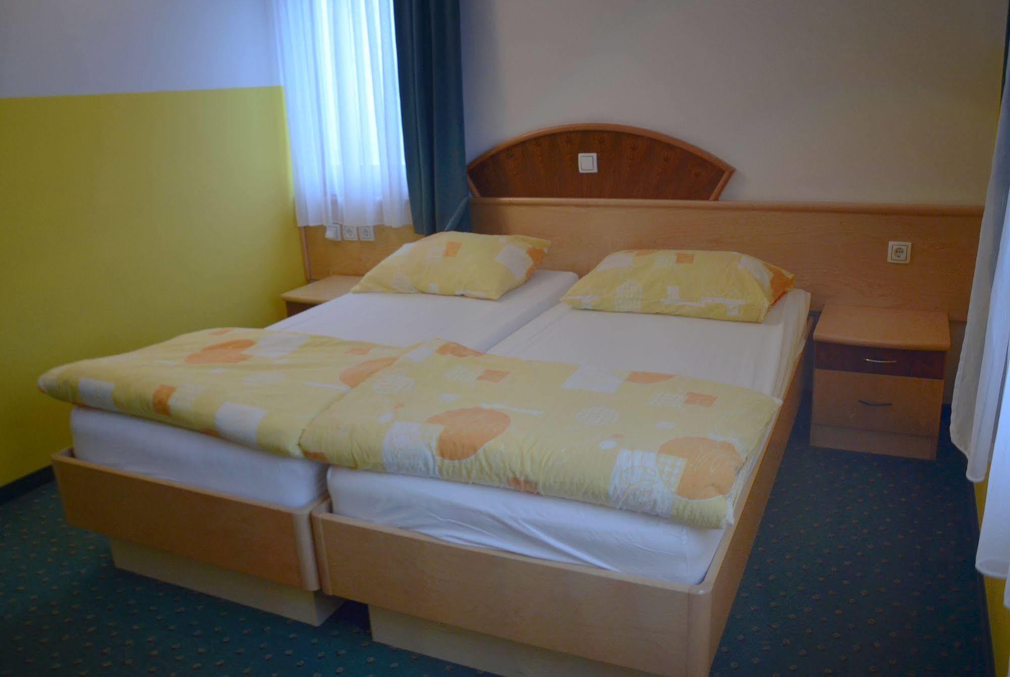 Garni Hotel Zvon Зрече Екстер'єр фото